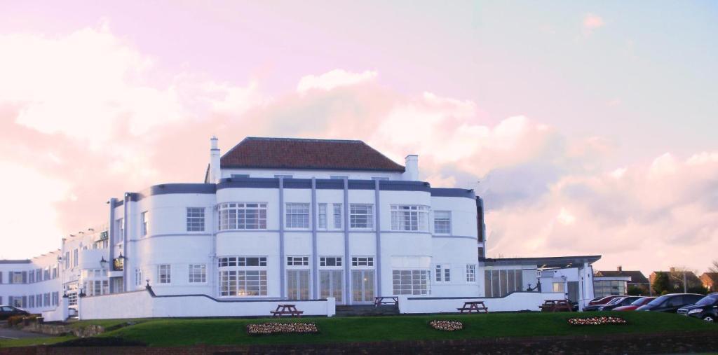 Menzies Silverlink Park South Shields Bagian luar foto