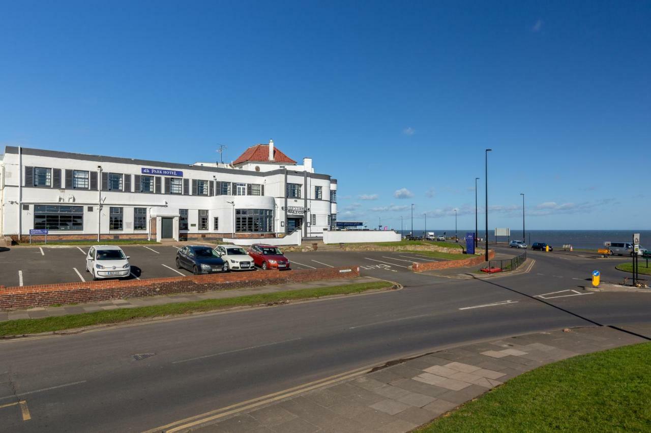 Menzies Silverlink Park South Shields Bagian luar foto